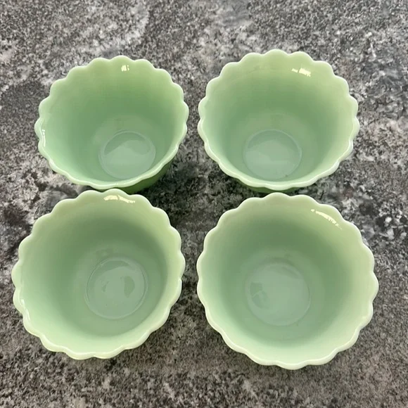 Pioneer Woman Jadeite bowl - Picture 2 of 6